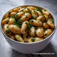 Creamy Cannellini Beans: Ricetta Facile con Salvia e Rosmarino