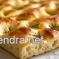 Focaccia Barese: Un Assaggio di Puglia a Casa!