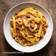 Pappardelle con Rag&ugrave; di Cinghiale Ricetta Toscana Autentica
