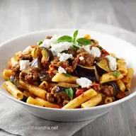 Pasta al Sugo di Melanzane e Salsiccia