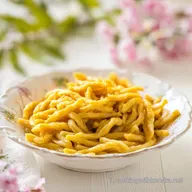 Strozzapreti: La Ricetta Originale Fatta in Casa